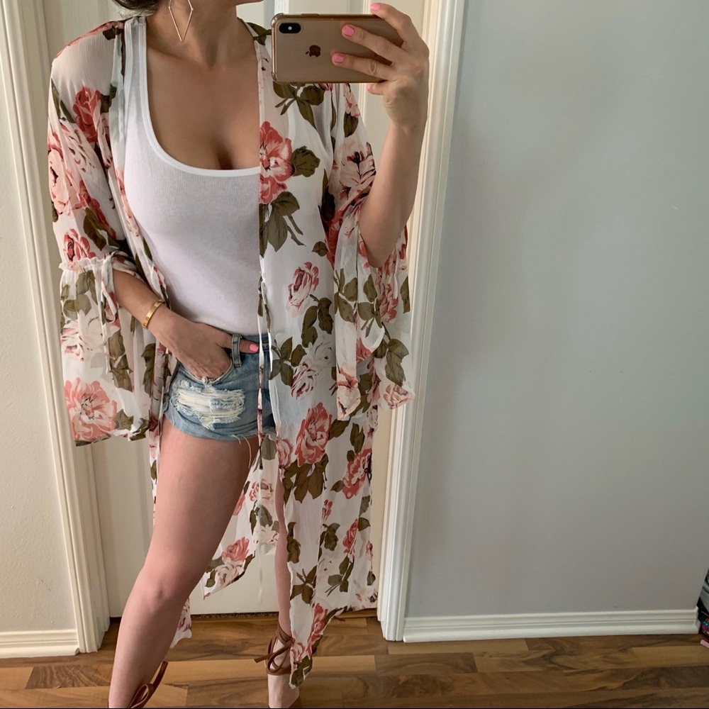 RESERVED 🔒 Gorgeous Floral Sheer Kimono Wrap - Picture 2 of 8